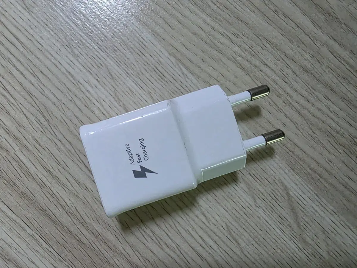 스마트폰 USB 포트 핸드폰 충전기